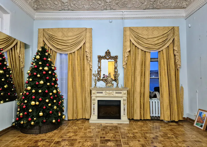 Historic Ledo Pizza restaurant interior